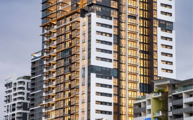 Lovely 2 Beds Apt with City View at South Brisbane