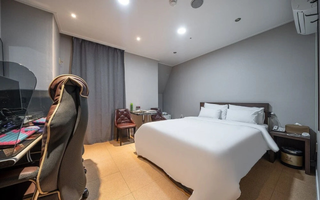 Dongtan Hotel Amor