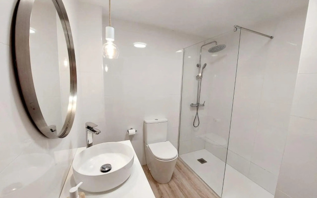 Duplex with sea views, garden and terrace