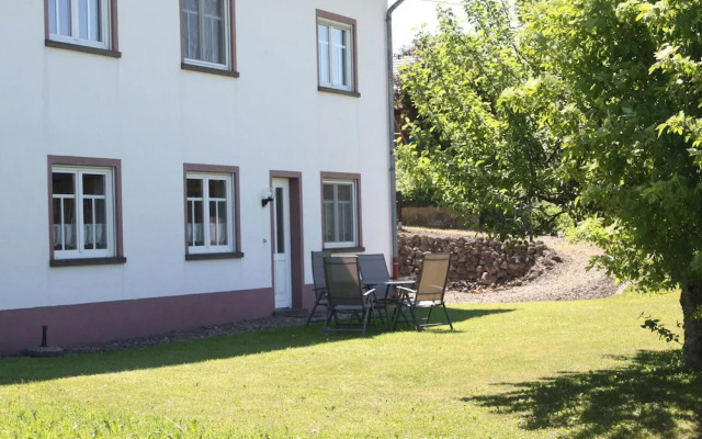 Cozy Apartment in Rommersheim near Forest