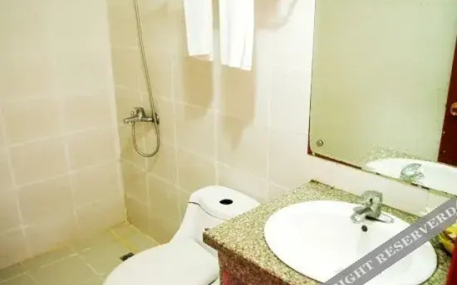 Liangang Business Hotel