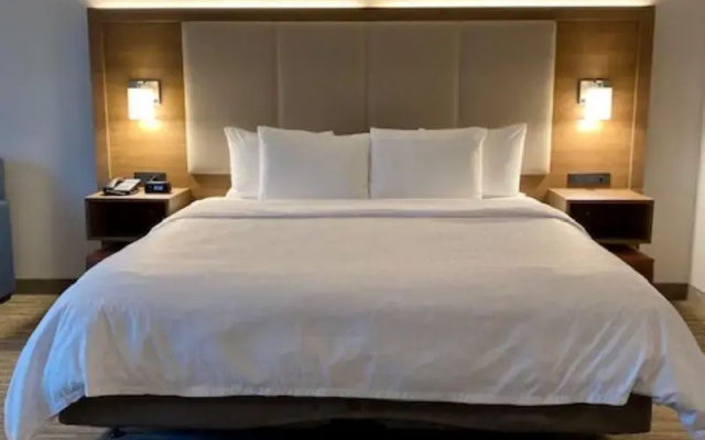 Holiday Inn Express & Suites The Dalles by IHG