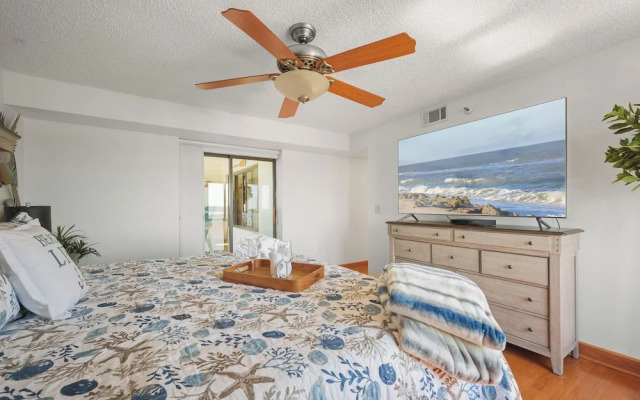 Oceanfront Penthouse #11b