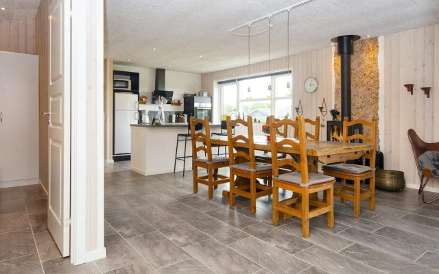 6 Person Holiday Home in Hemmet-by Traum