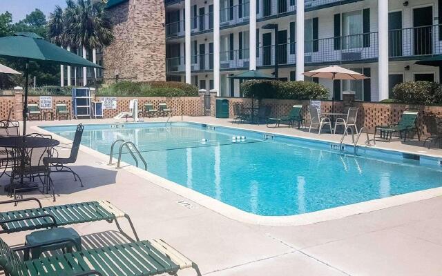 Quality Inn At Town Center