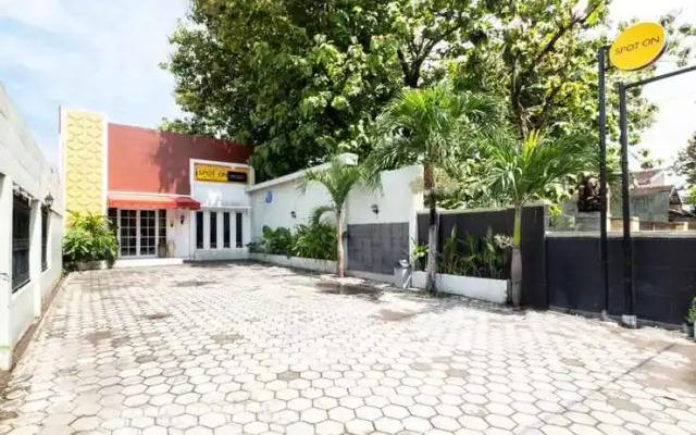 SPOT ON 2419 Rumah Nugraha Hotel Syariah
