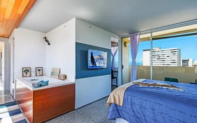 Diamond Head Beach Hotel