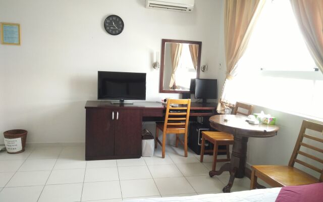 Modern SaiGon Hotel 2