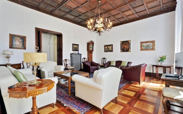 Prestigious Apartment Via Veneto