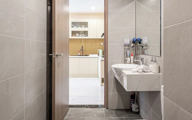 LA Nest 1BR  River View  Near Vincom