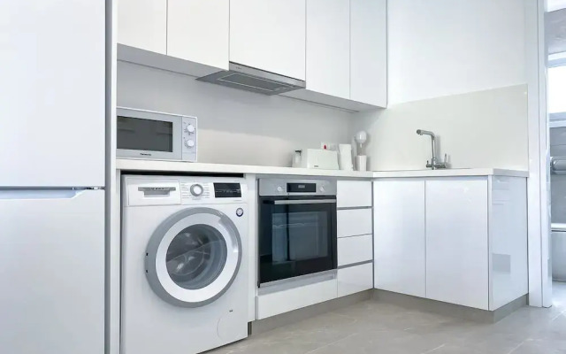 Phaedrus Living: Limnaria Luxury Flat Vine 121