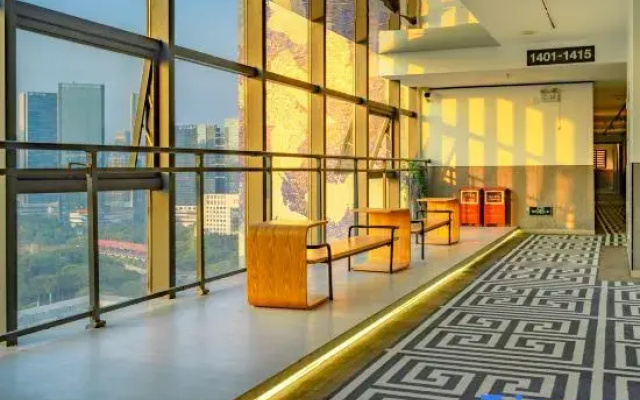 CityFront Horizon Hotel