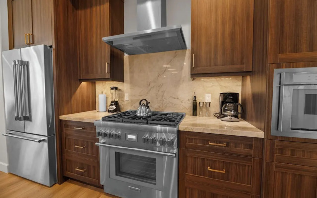 Pine Meadow All Seasons Lodge