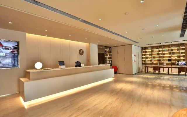 Ji Hotel (Lanzhou West Railway Station)