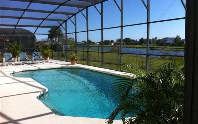 Florint Pool Homes