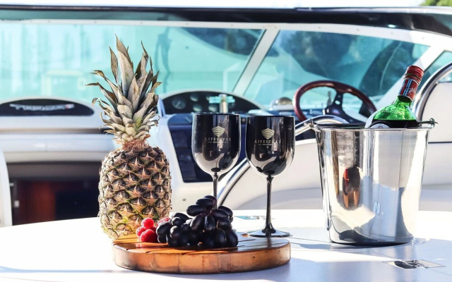 Lifestyle Yacht by Homing