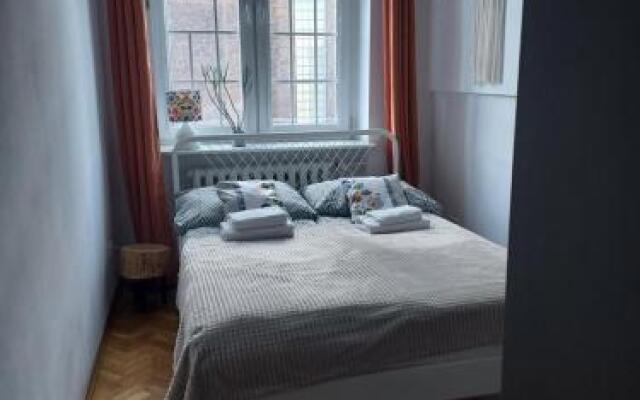 Apartment in Old Town - view of Mariacki Church