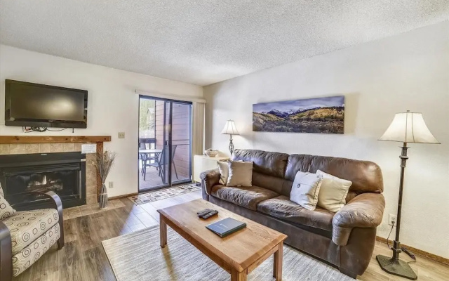 Mountainside  155a 2 Bedroom Condo by RedAwning