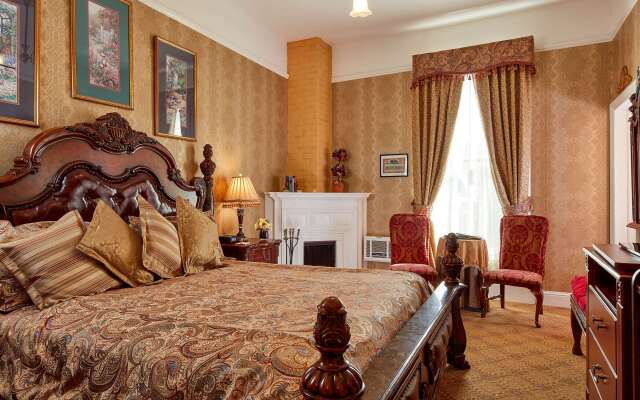 Queen Anne Hotel