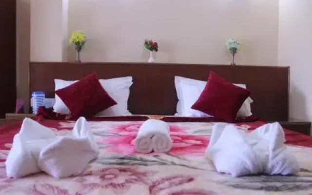 Zero to One stay - Hotel Khandroling (HKL)