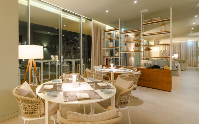 White Shell Beach Villas