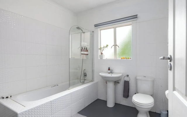 Stylish 2-bed Apartment in Centurion, Pretoria
