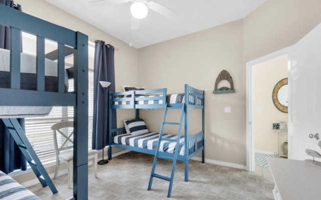 Bronze Star by the Sea