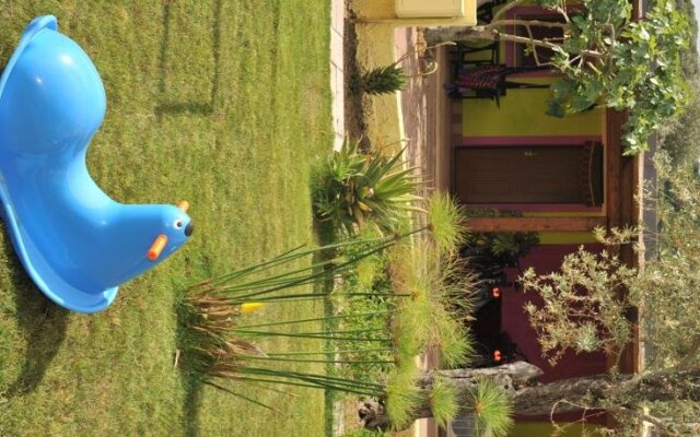 Butterfly House BB