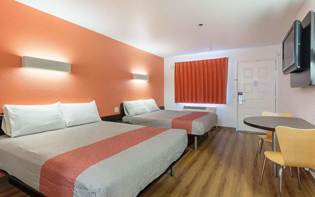 Motel 6 Fresno, CA