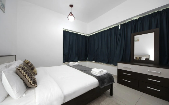 Signature Holiday Home - Marina Pinnacle