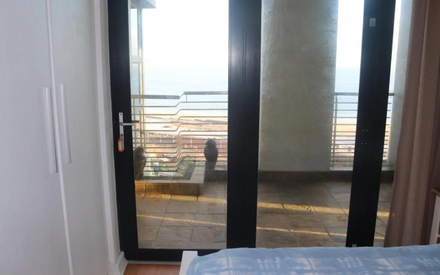 Durban Beach Front SPECTACULAR OCEAN VIEWS - 3 BED