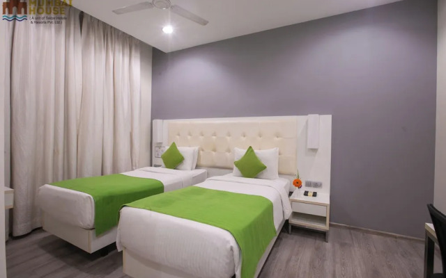 Hotel Mumbai House Airoli Navi Mumbai