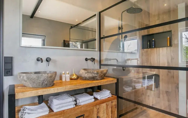 Guesthouse Friesland Ternaard Near Heritage