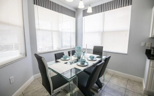 Sharon s Calabay Parc Vacation Home