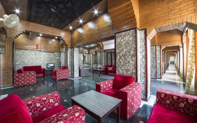 OYO 5174 Hotel Pamposh
