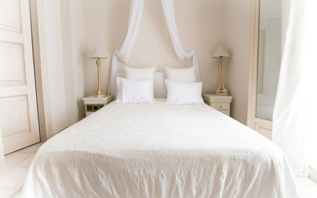 Porto Naxos Hotel