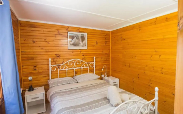Wonboyn Cabins & Caravan Park
