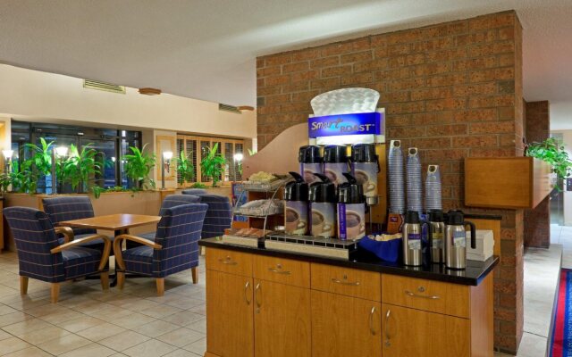 Holiday Inn Express Toronto East - Scarborough by IHG