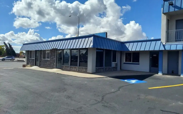 Vernal Inn