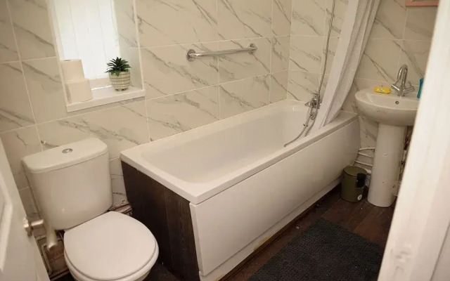 Cosy Orrell Park Retreat Near Anfield and Aintree