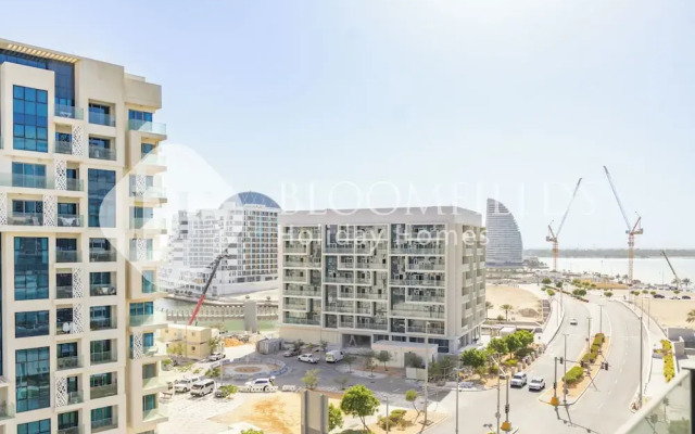 Bloomfields Grandeur 1BR In Lamar Raha