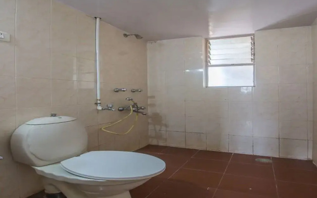 OYO 17131 Home Spacious 2BHK Dona Paula