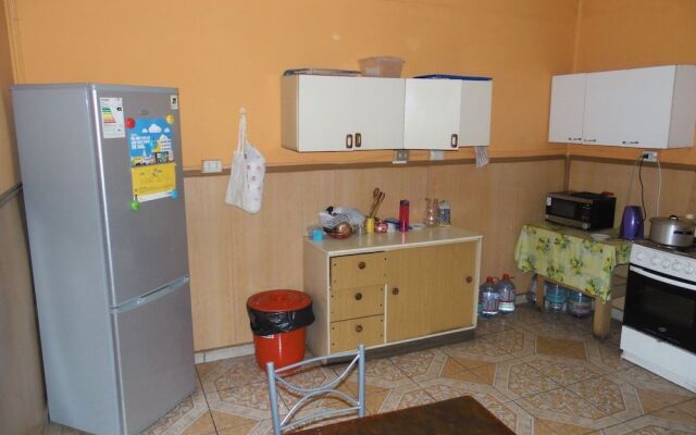 Hostal Tricontinental