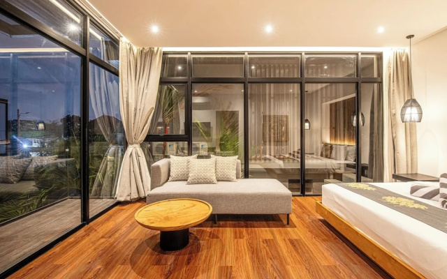 Stunning 6BR Canggu Villa 400m From the Beach – Guest Rooms – Kerobokan Kelod