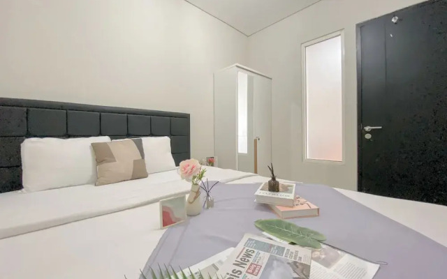 Comfortable And Restful 2Br Nifarro Park Apartment