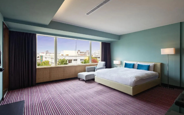 52 Hotel