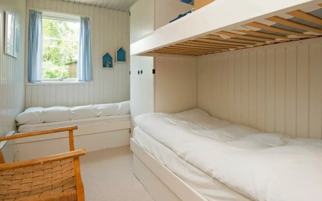 Serene Holiday Home in Grenå near Sea