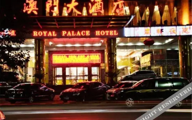 Royal Palace Hotel