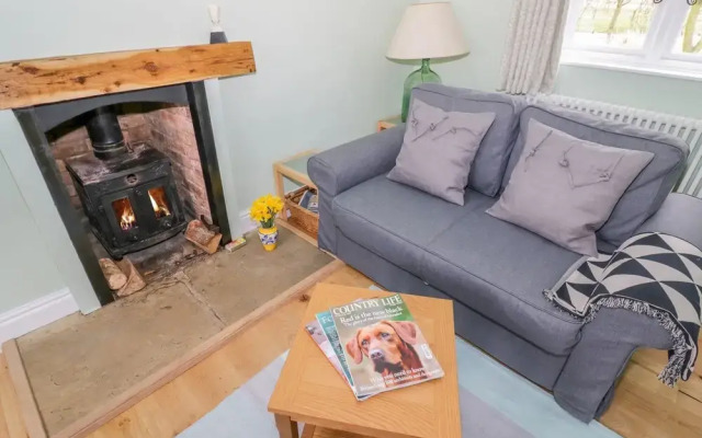 Wigrams Canalside Cottage