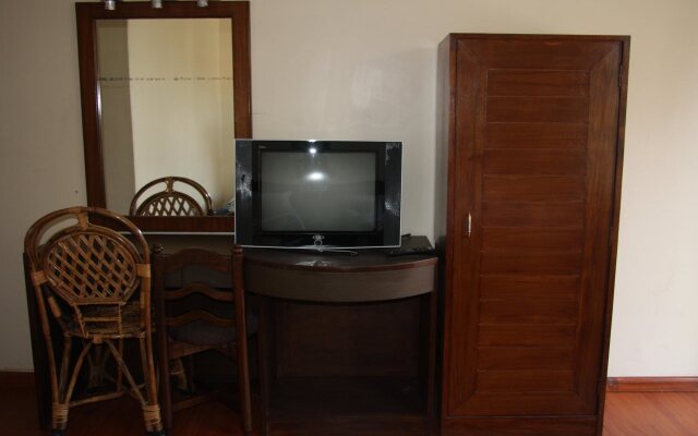 Hotel Family Home